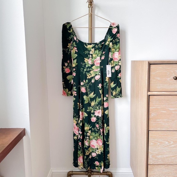 Reformation Dresses & Skirts - Reformation Sigmund Dress